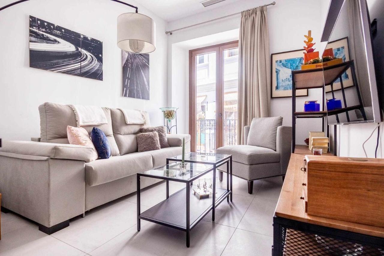 Comfy Away - Apartamento Exclusivo Mercado De Triana Con Balcon เซบีญา ภายนอก รูปภาพ