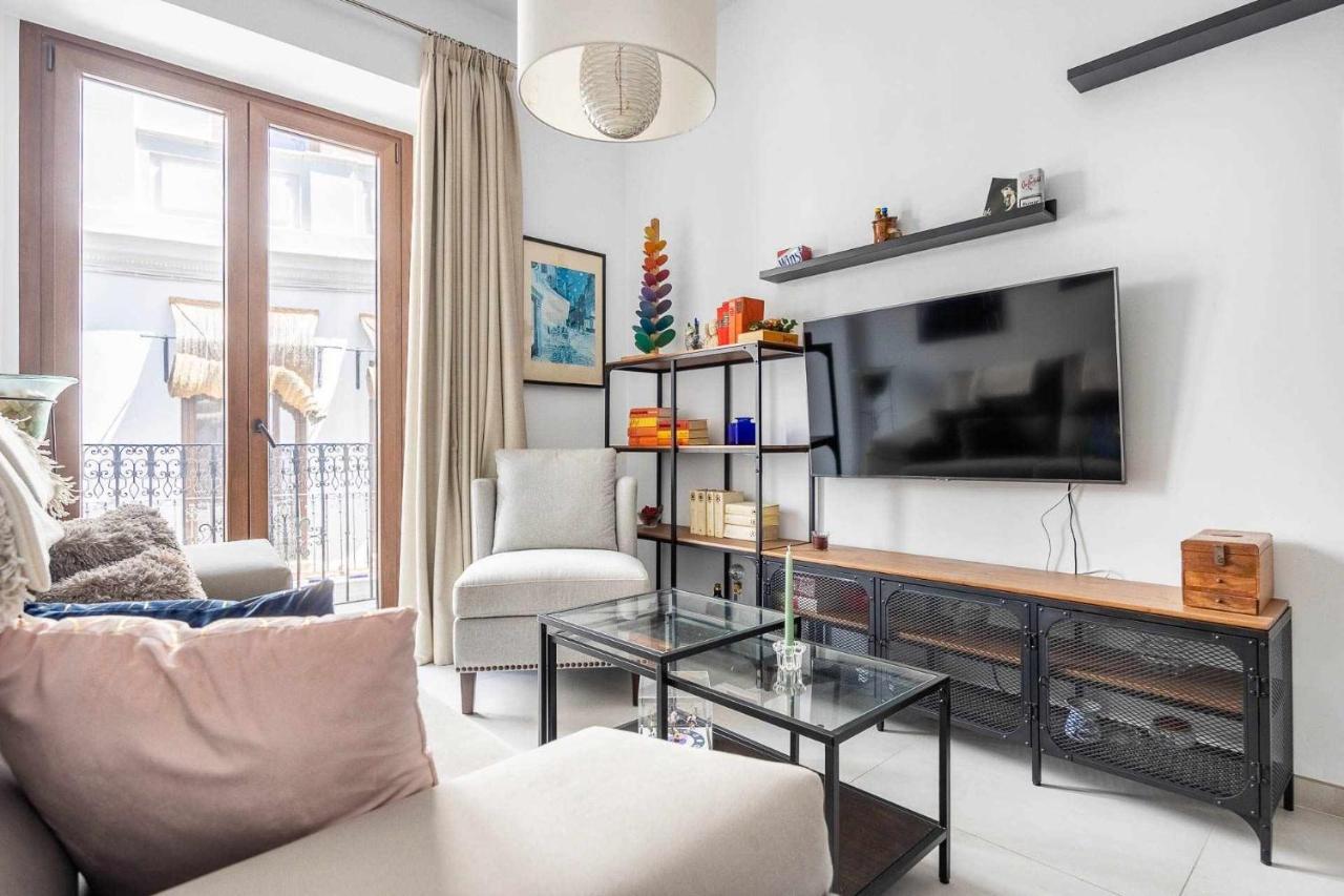 Comfy Away - Apartamento Exclusivo Mercado De Triana Con Balcon เซบีญา ภายนอก รูปภาพ