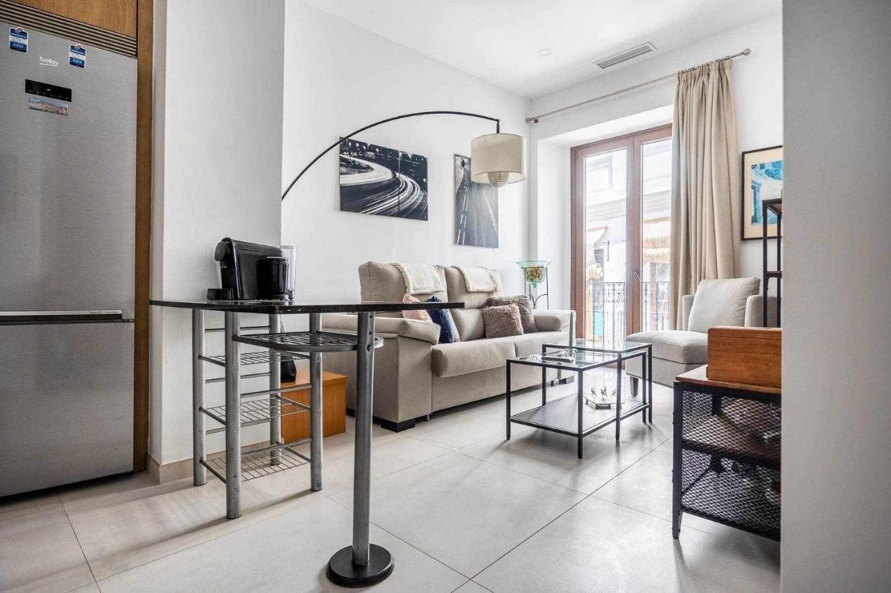 Comfy Away - Apartamento Exclusivo Mercado De Triana Con Balcon เซบีญา ภายนอก รูปภาพ