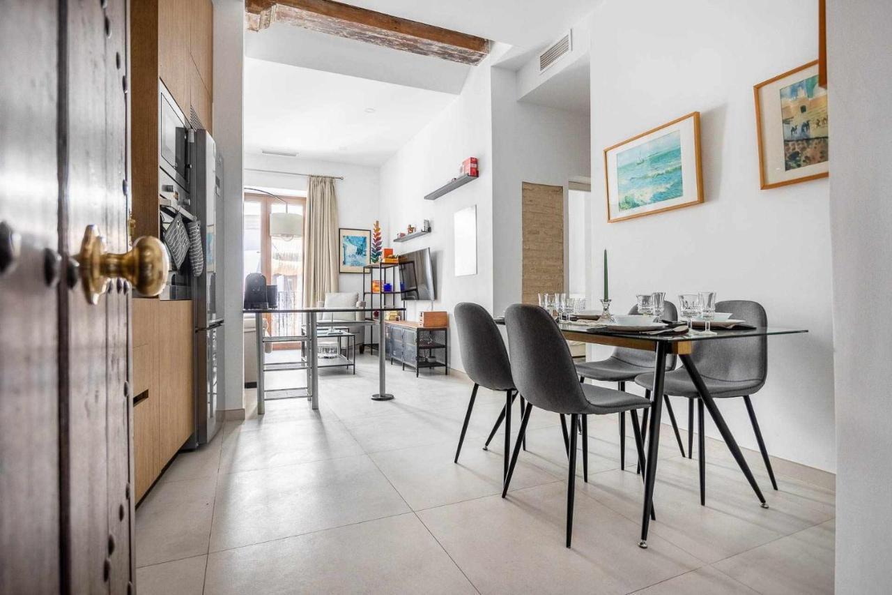 Comfy Away - Apartamento Exclusivo Mercado De Triana Con Balcon เซบีญา ภายนอก รูปภาพ