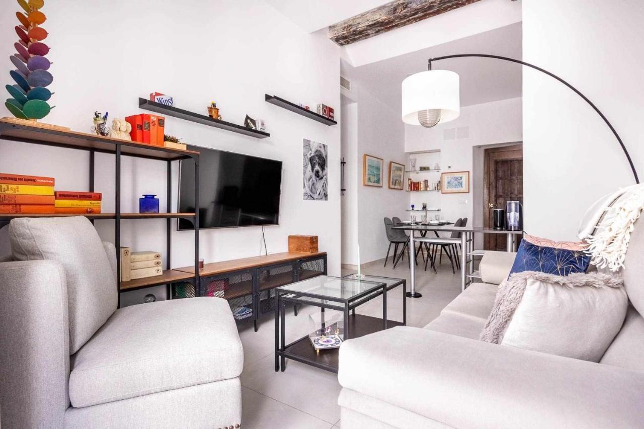 Comfy Away - Apartamento Exclusivo Mercado De Triana Con Balcon เซบีญา ภายนอก รูปภาพ