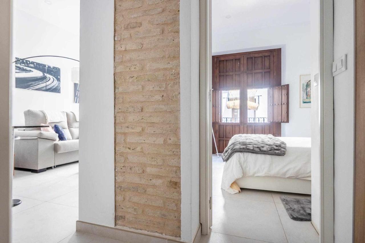 Comfy Away - Apartamento Exclusivo Mercado De Triana Con Balcon เซบีญา ภายนอก รูปภาพ