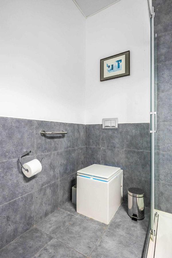 Comfy Away - Apartamento Exclusivo Mercado De Triana Con Balcon เซบีญา ภายนอก รูปภาพ