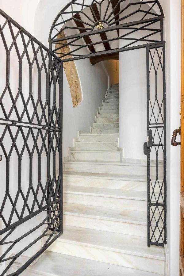Comfy Away - Apartamento Exclusivo Mercado De Triana Con Balcon เซบีญา ภายนอก รูปภาพ