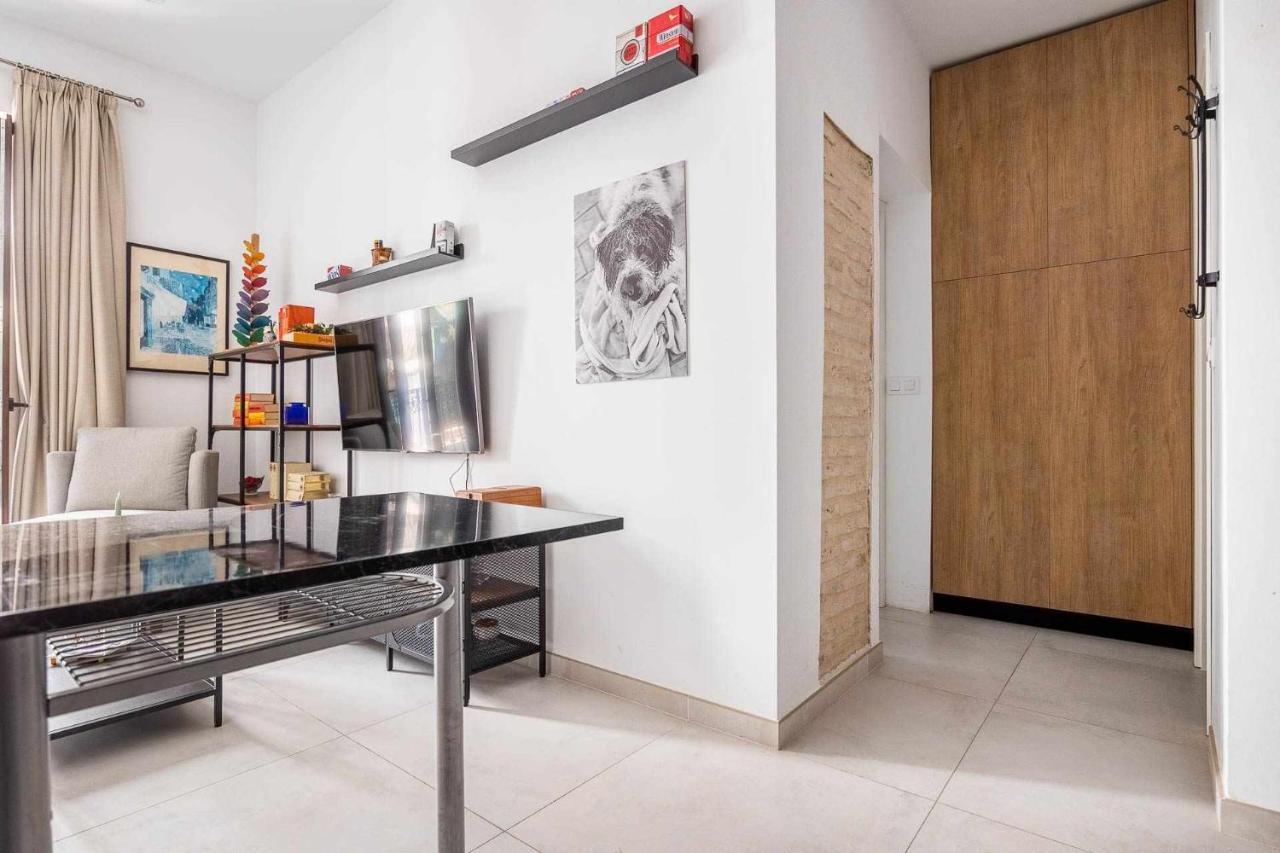 Comfy Away - Apartamento Exclusivo Mercado De Triana Con Balcon เซบีญา ภายนอก รูปภาพ